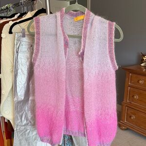 Gradient Pink Sleeveless Cardigan
